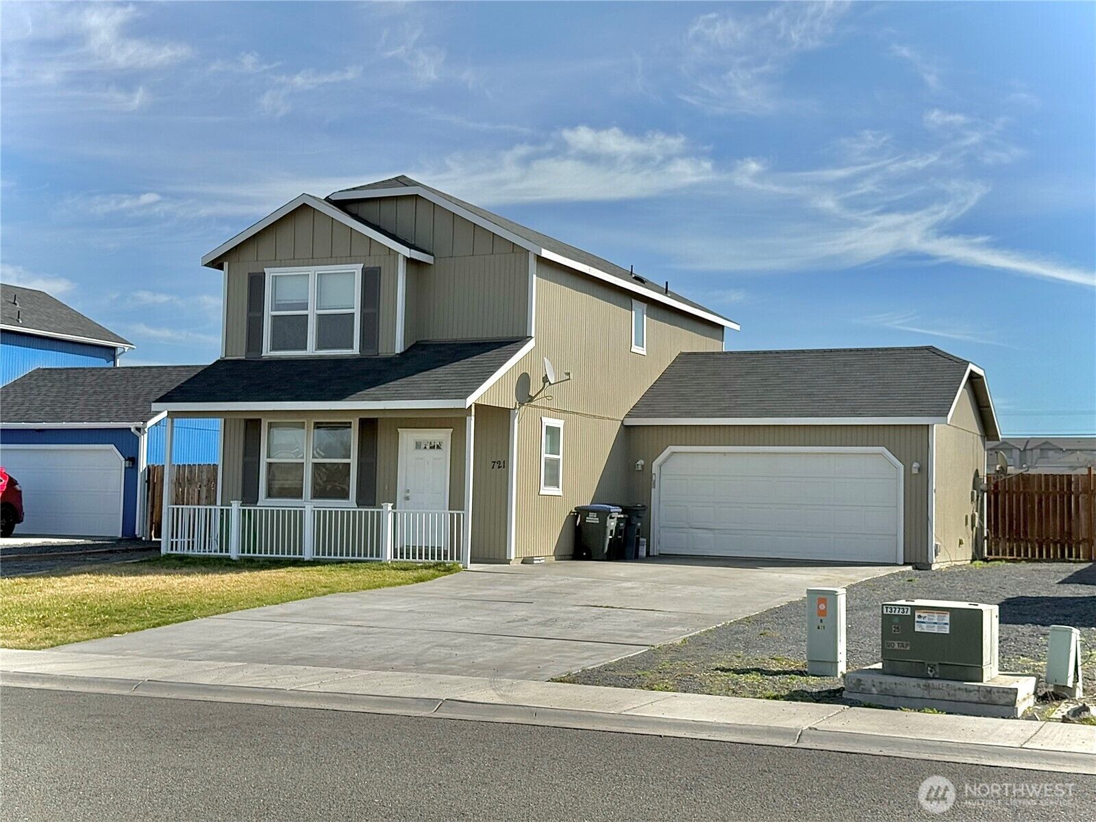 Property Photo:  721  Rockport Street  WA 98837 