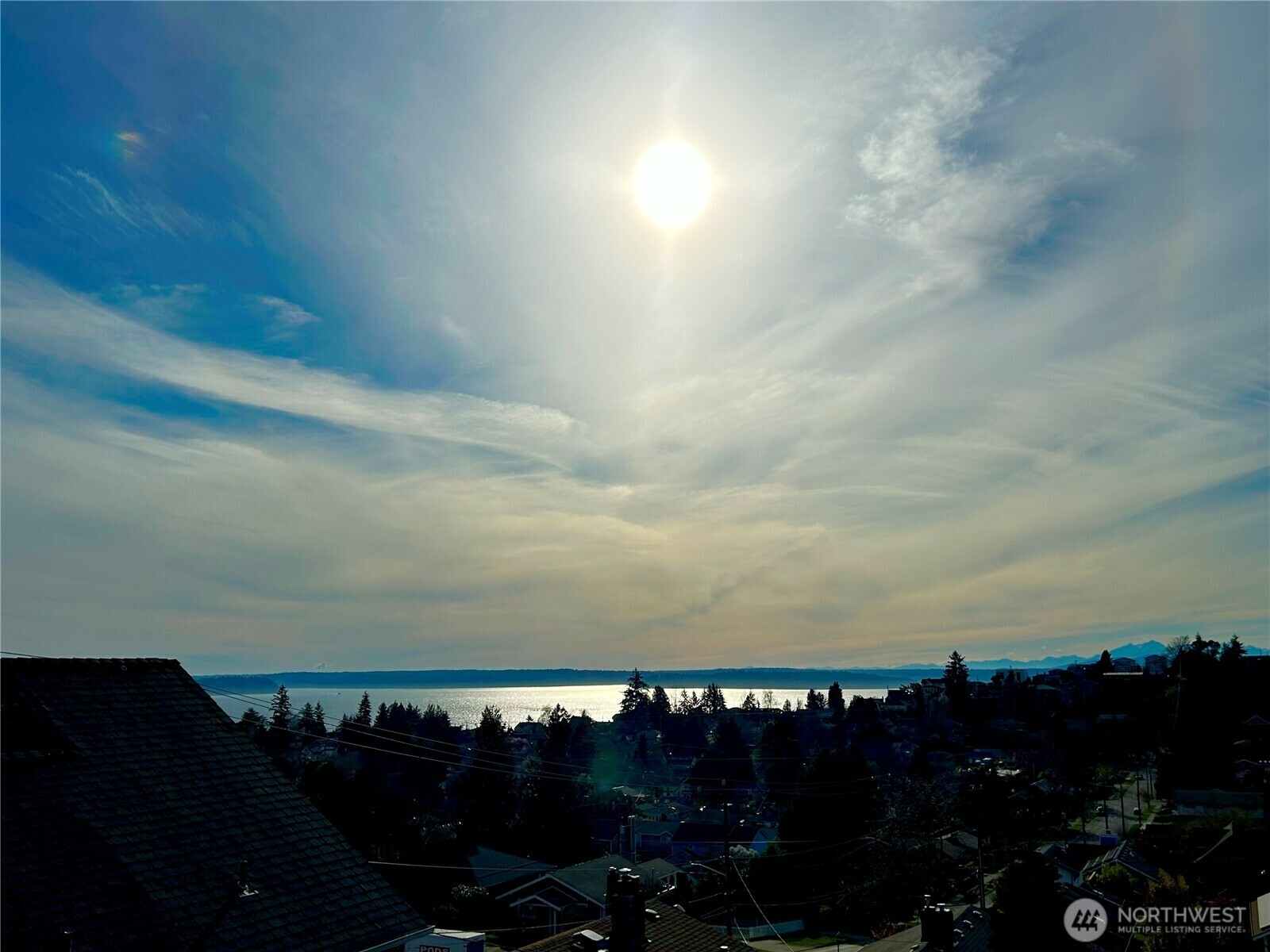 Property Photo: 4557 45th Avenue SW 403 WA 98116