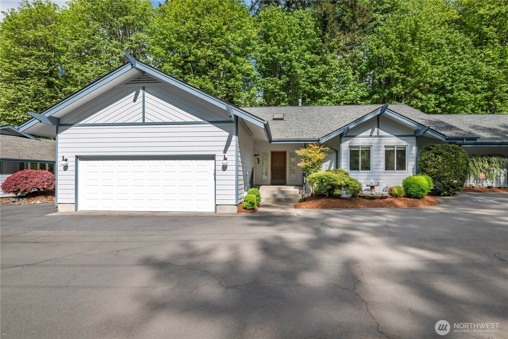 Property Photo: 2955 Glenwood Drive 5 WA 98632