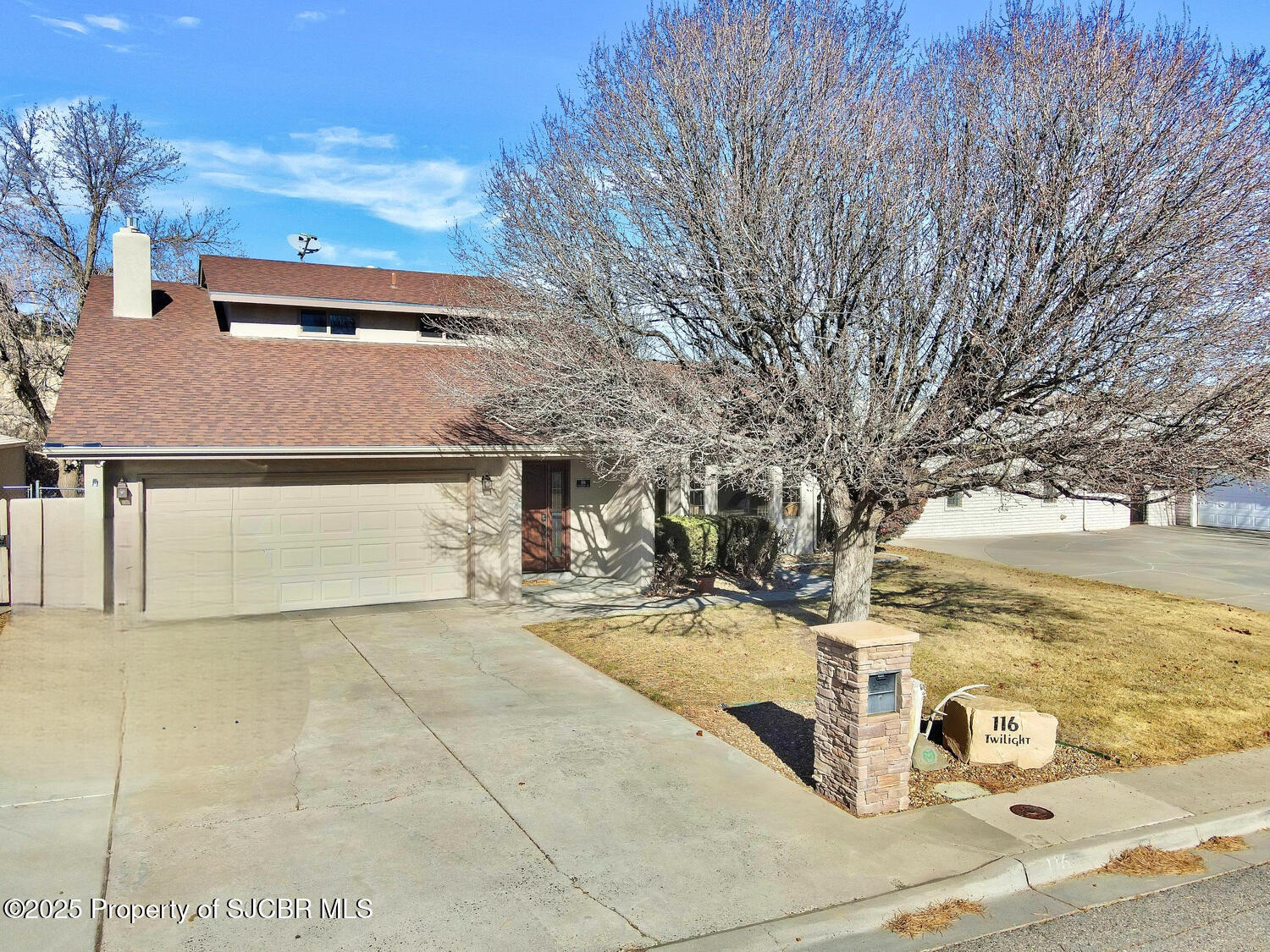 Property Photo:  116 E Twilight Drive  NM 87401 