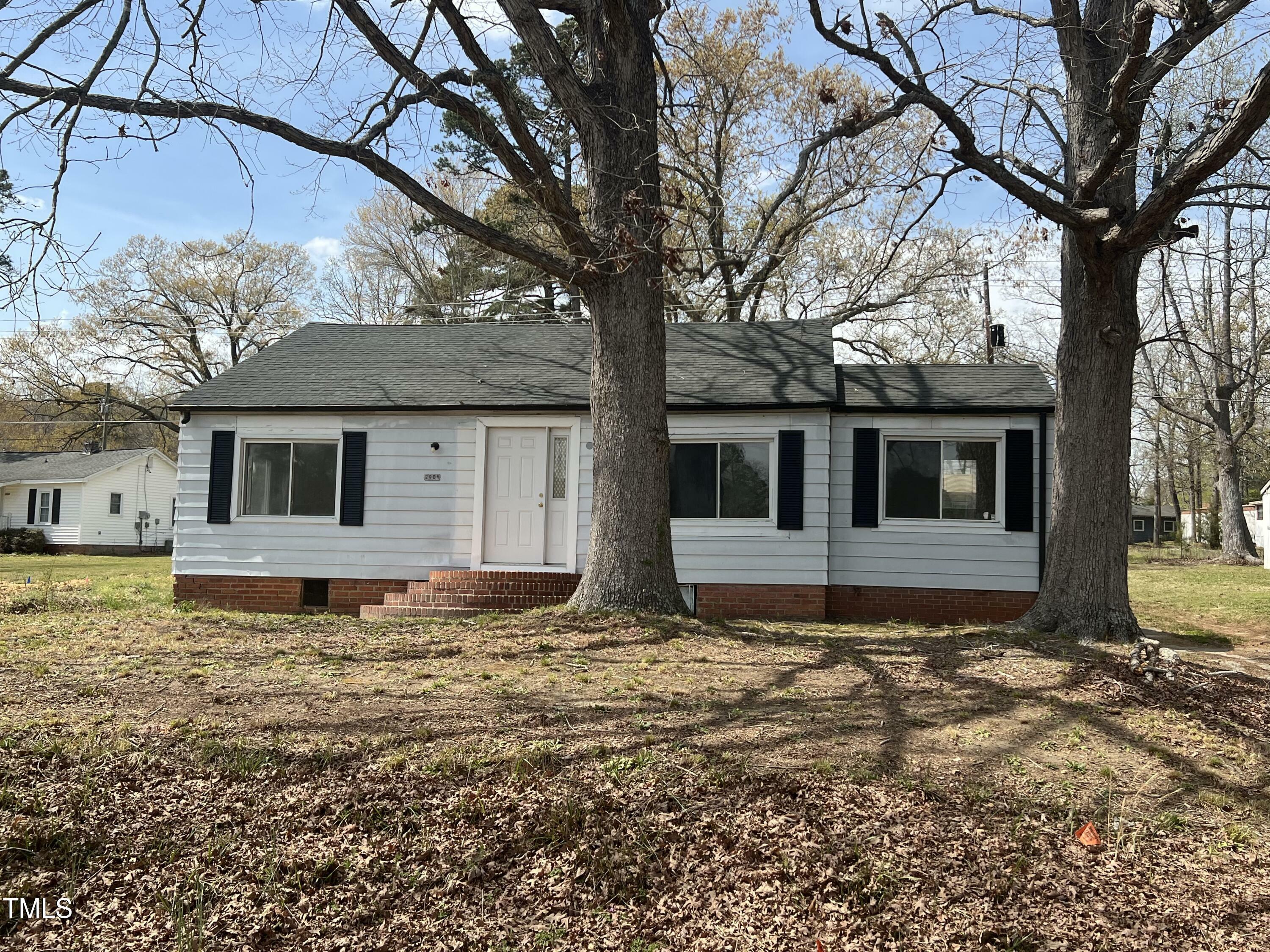 Property Photo: 2904 Jefferson Davis Highway NC 27332