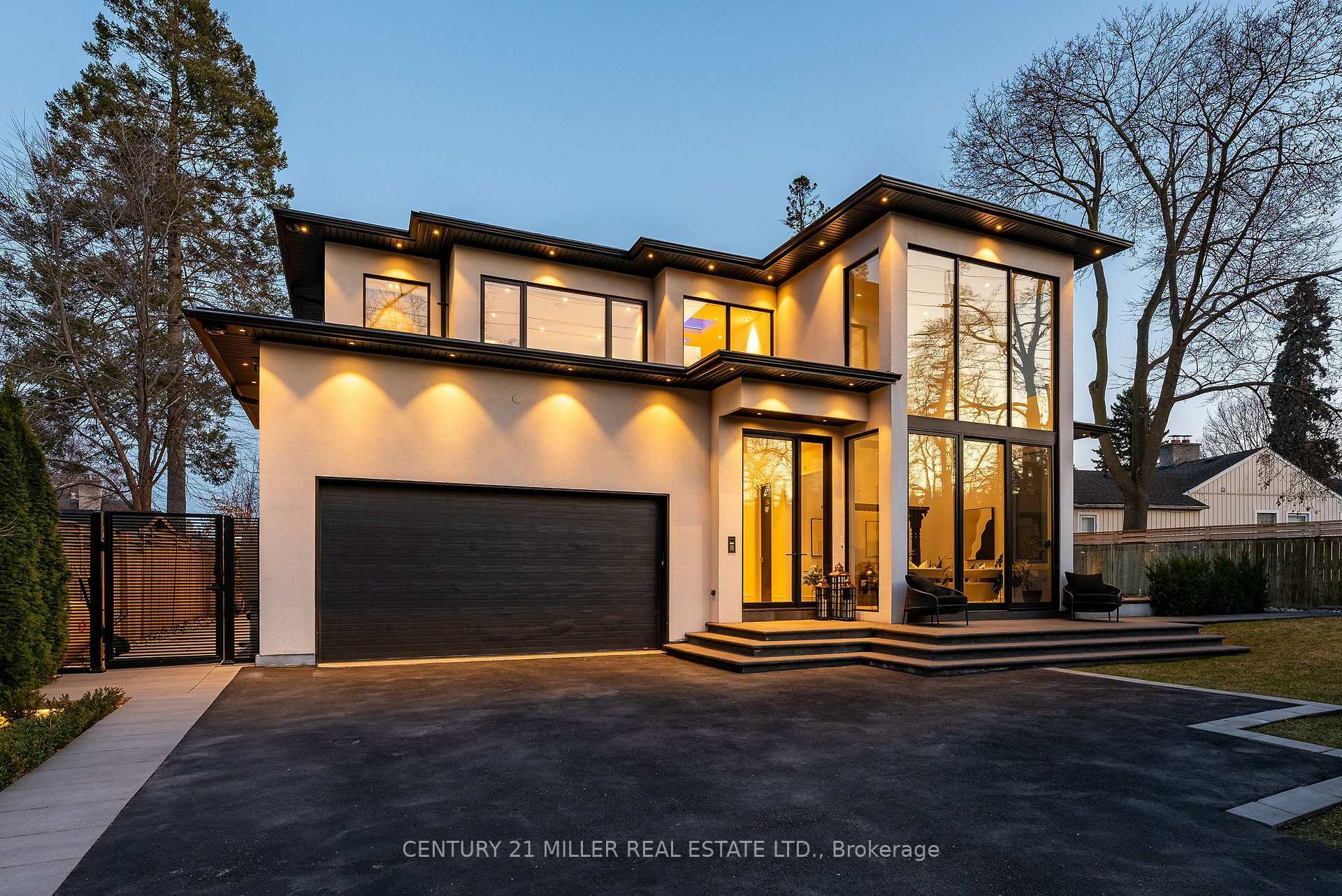 Property Photo: 2488 Lakeshore Road E ON L6J 6G2