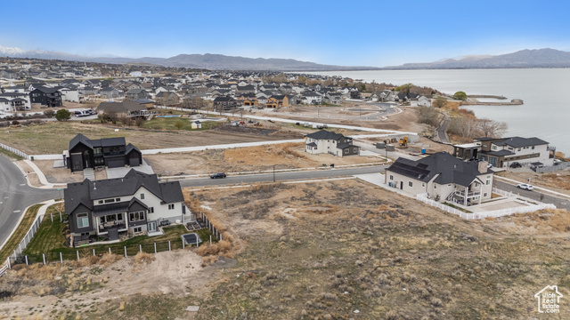 Property Photo: 124 E Eagles Nest Way 10 UT 84045