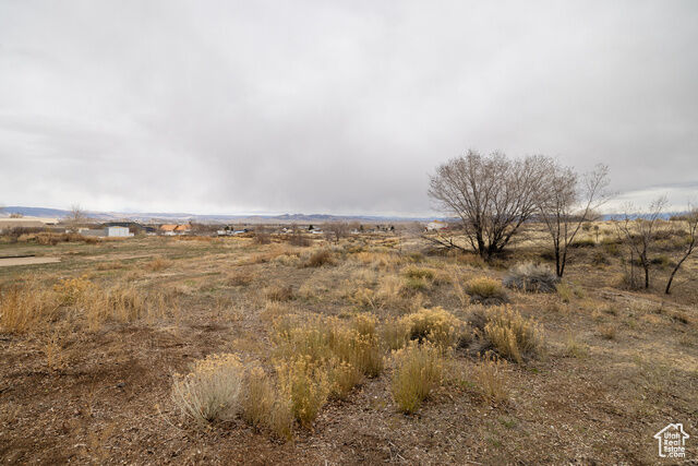 Property Photo: 723 S 2500 W UT 84078