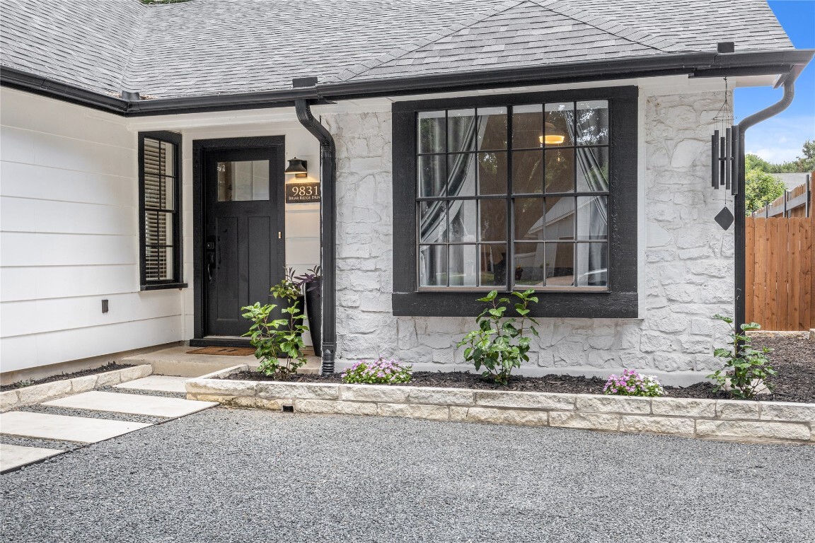 Property Photo: 9831 Briar Ridge Drive TX 78748