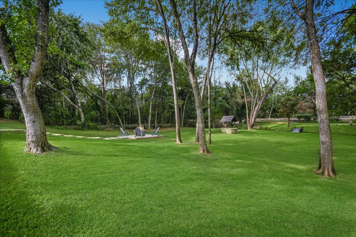 Property Photo: 504 Konstanty Circle TX 78746