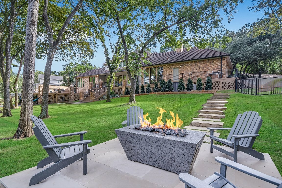 Property Photo: 504 Konstanty Circle TX 78746