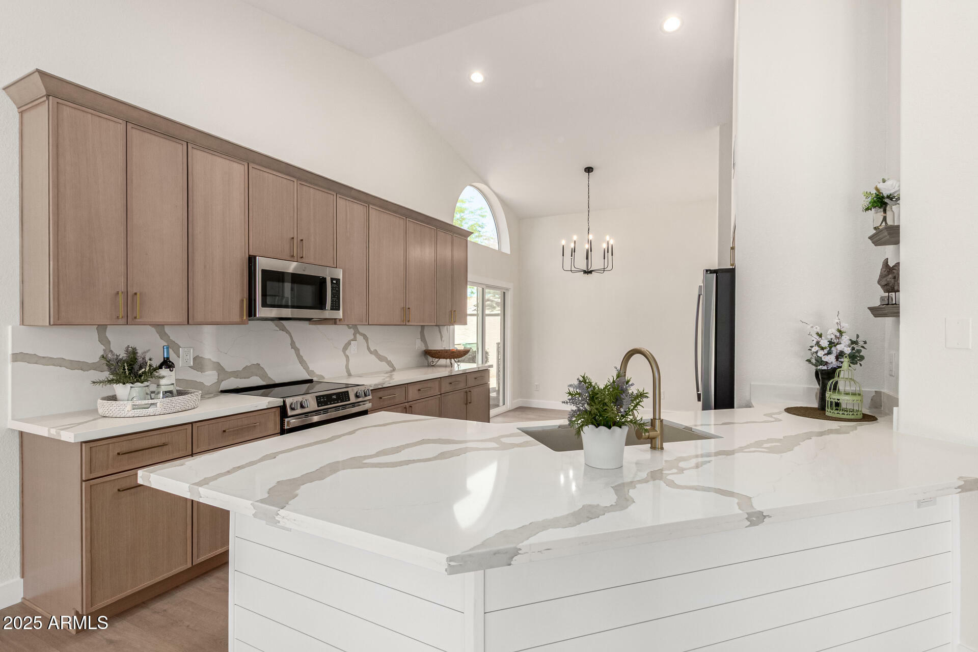 Property Photo: 4010 N 156th Lane AZ 85395