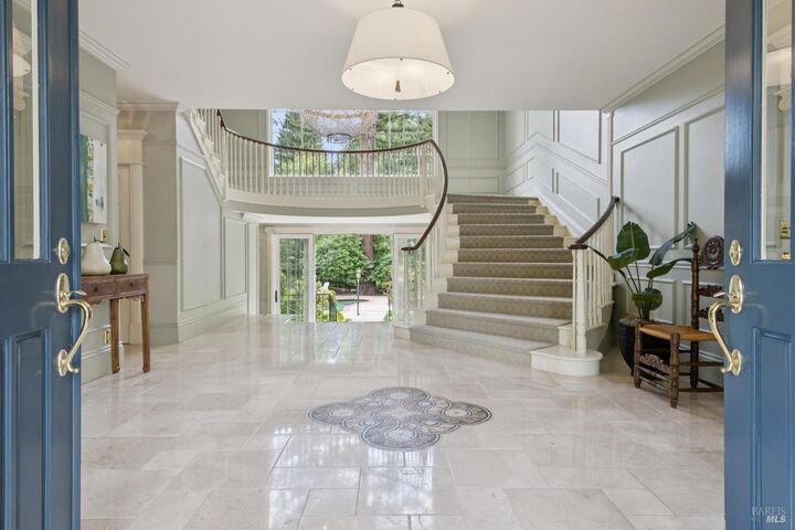 Property Photo:  110 Mountain View Avenue  CA 94901 