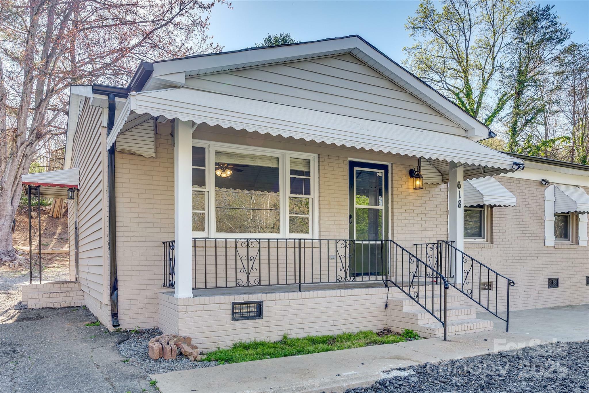 Property Photo: 618 Belfast Drive NC 28052