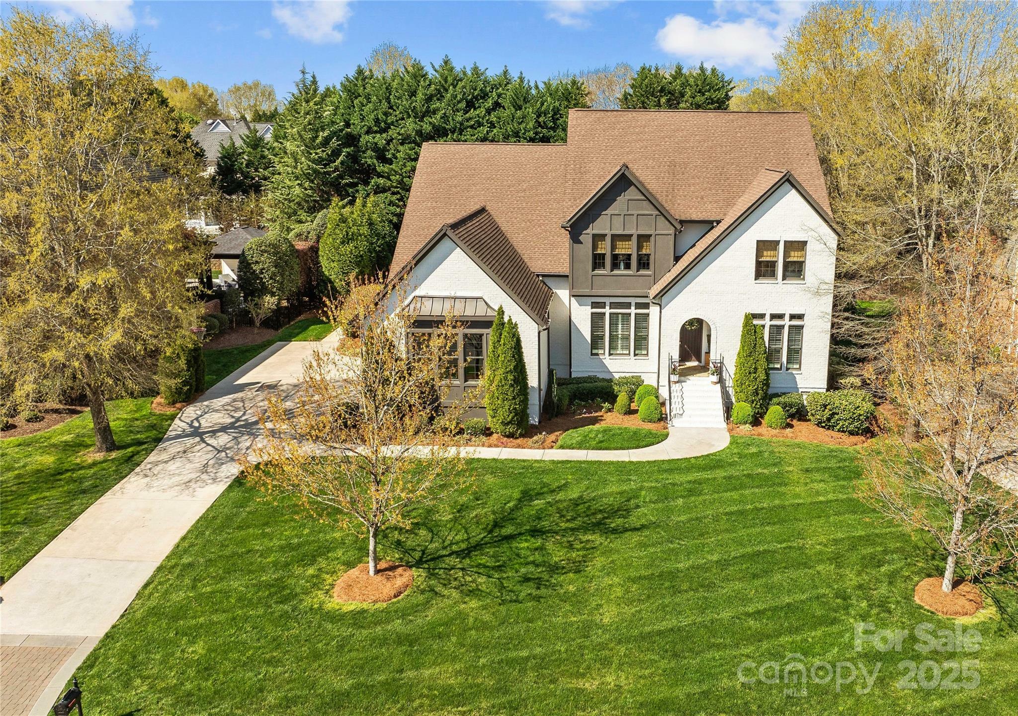 Property Photo: 318 Montrose Drive NC 28173