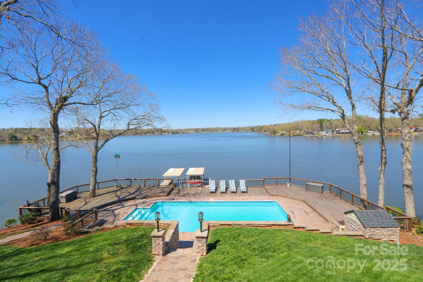 Property Photo:  231 Larkspur Lane  NC 27292 