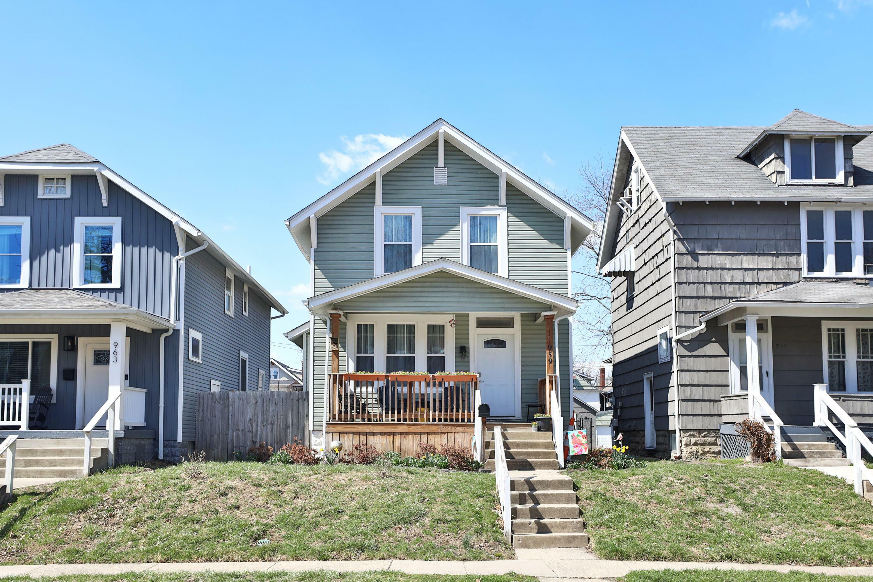 Property Photo: 959 S Champion Avenue OH 43206