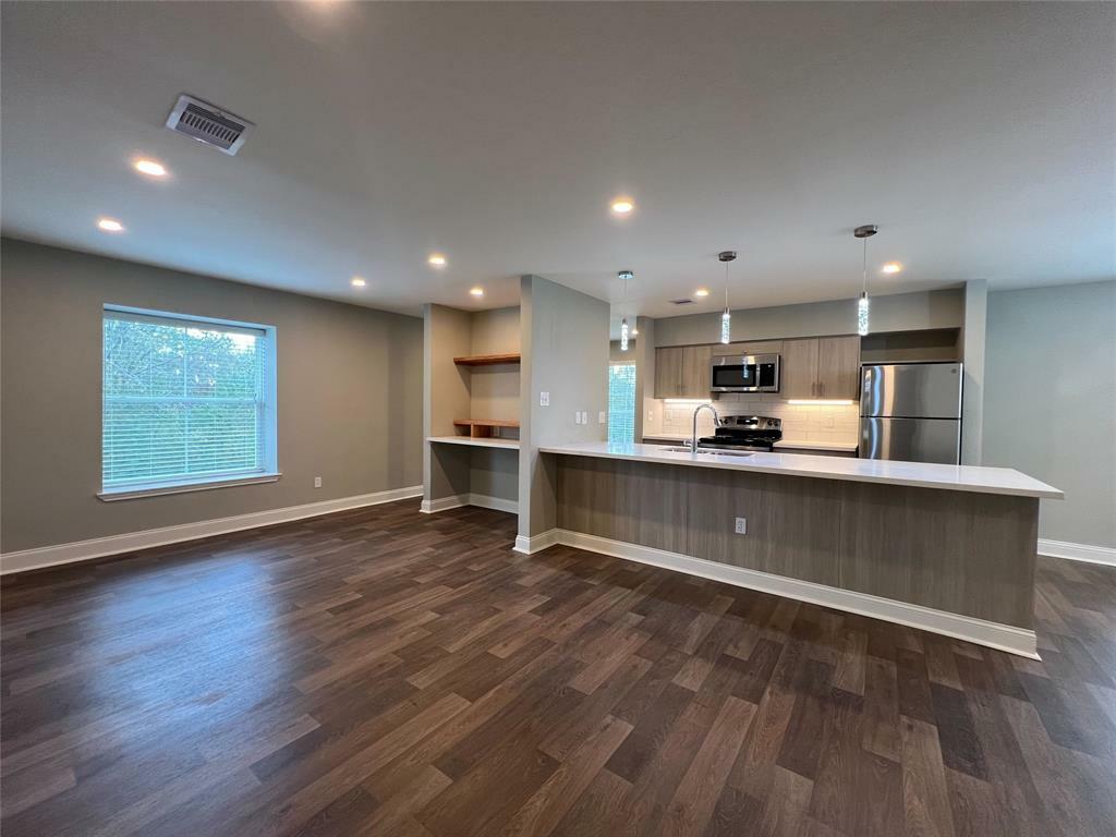 Property Photo: 8003 Woodway Drive 83 TX 77063