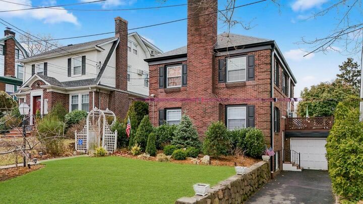 Property Photo: 44 Westbury Ave NY 10301