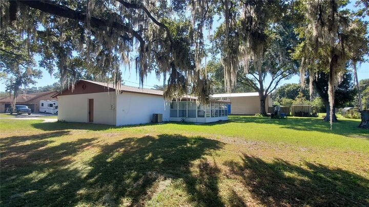 Property Photo:  9210 Lehall Square W  FL 33810