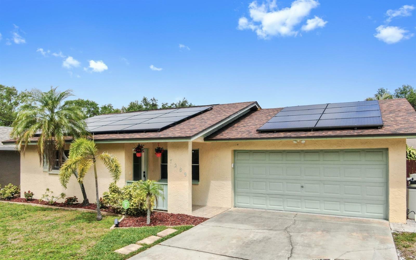 Property Photo: 7289 61st Avenue N FL 33709