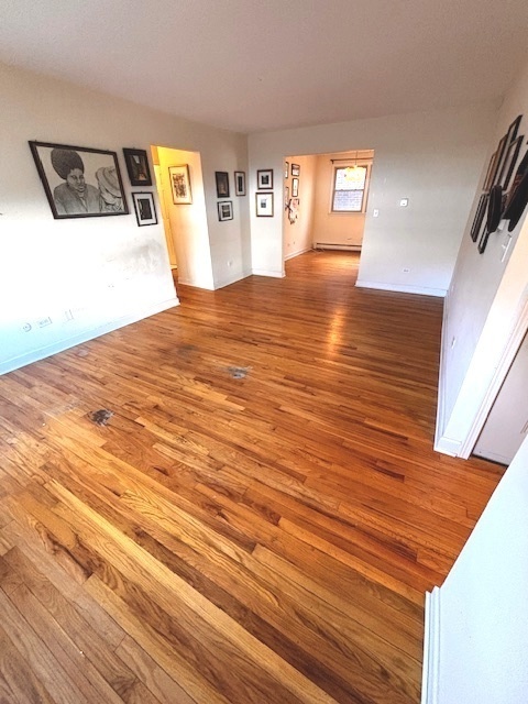Property Photo: 1534 W Farwell Avenue 2A IL 60626