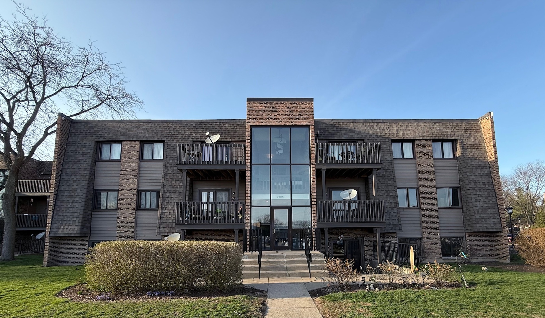 Property Photo: 1486 Stonebridge Circle A8 IL 60189