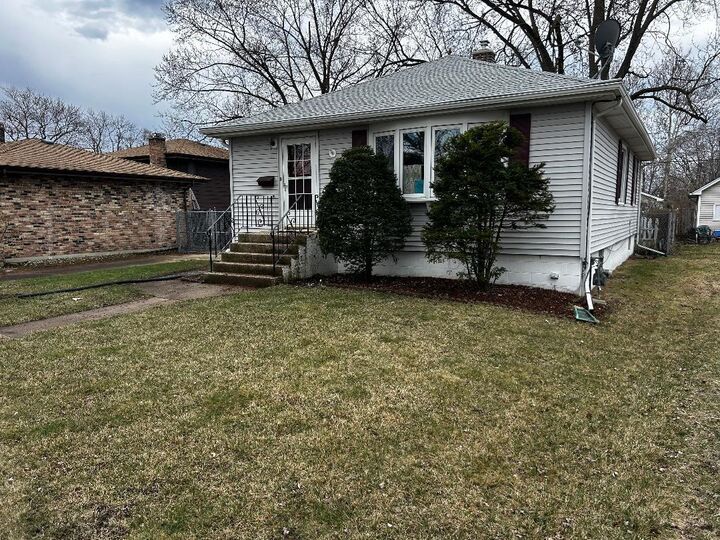 18448 Ridgewood Avenue  Lansing IL 60438 photo