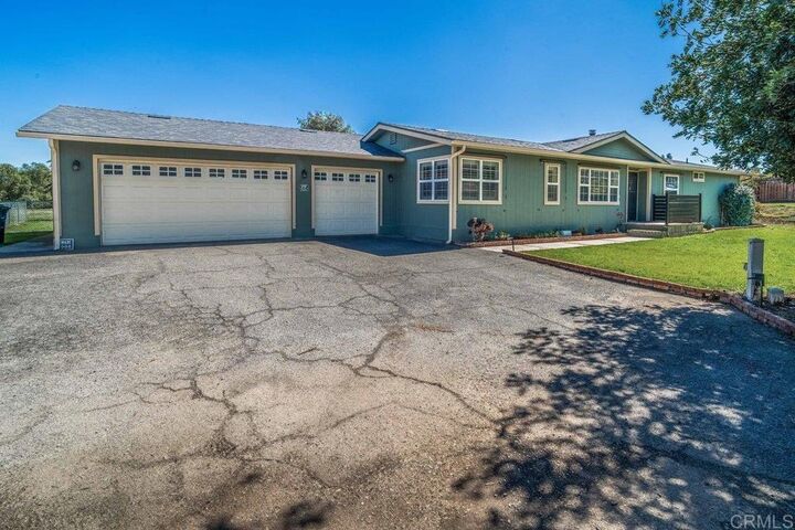 Property Photo:  1278 Hanson Way  CA 92065 