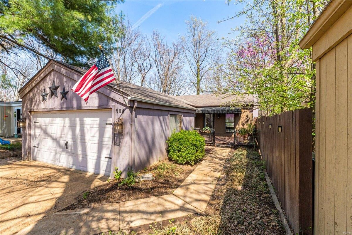 Property Photo:  904 Chestnut Ridge Road  MO 63021 