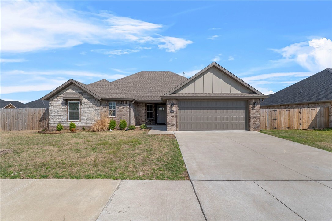 Property Photo: 890 Fair Oaks Street AR 72762