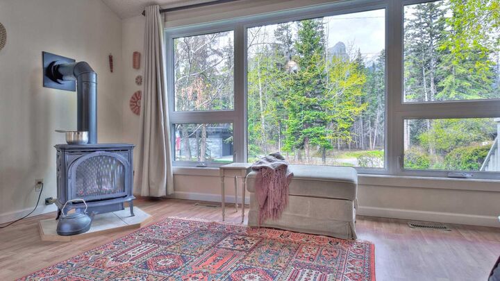 Photo de la propriété: 1001 9 Avenue AB T1W 1Z5