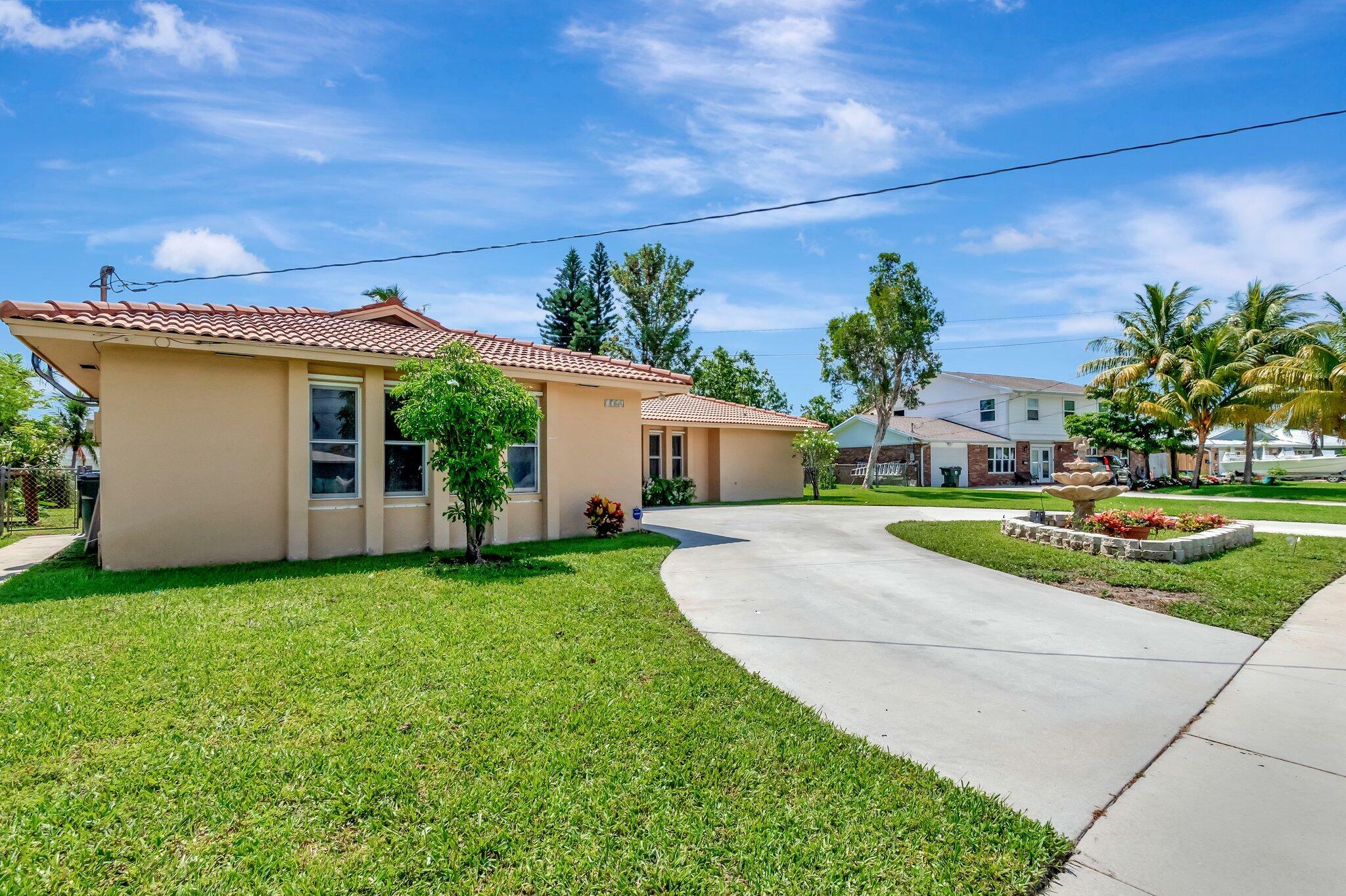 Property Photo: 1746 W Terrace Drive FL 33460