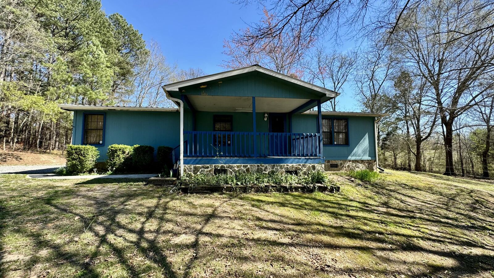 Property Photo: 320 Oak View Lane TN 37321