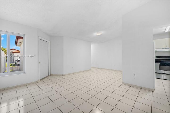 Property Photo: 20747 SW 81st Pl 20747 FL 33189