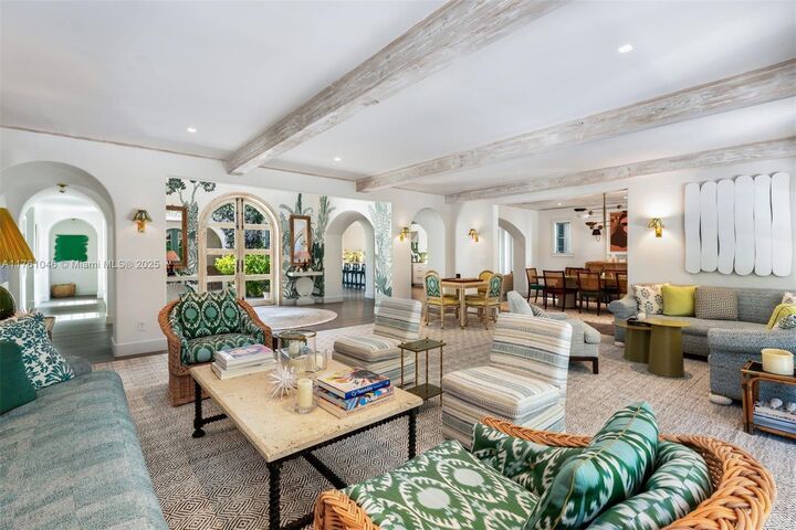 Property Photo: 3976 Little Ave FL 33133