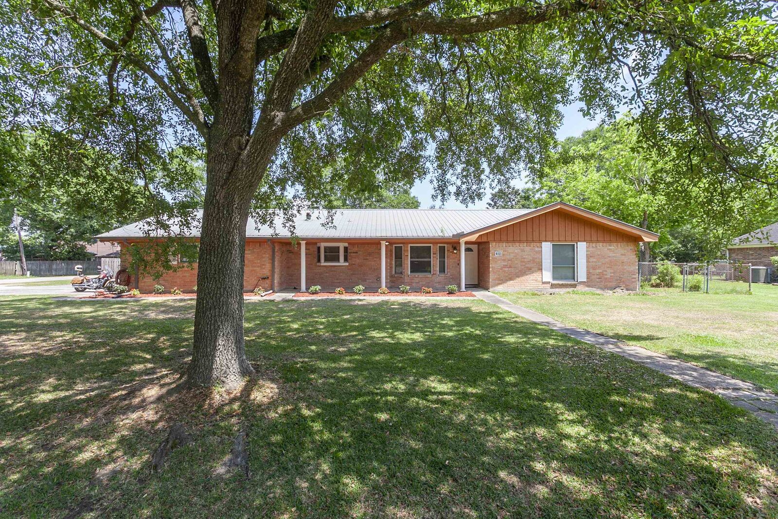 Property Photo: 164 Shadowdale Street TX 77611