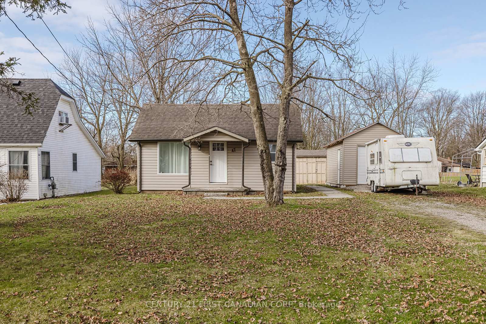 Property Photo: 47 Broadway Street ON N0P 2C0