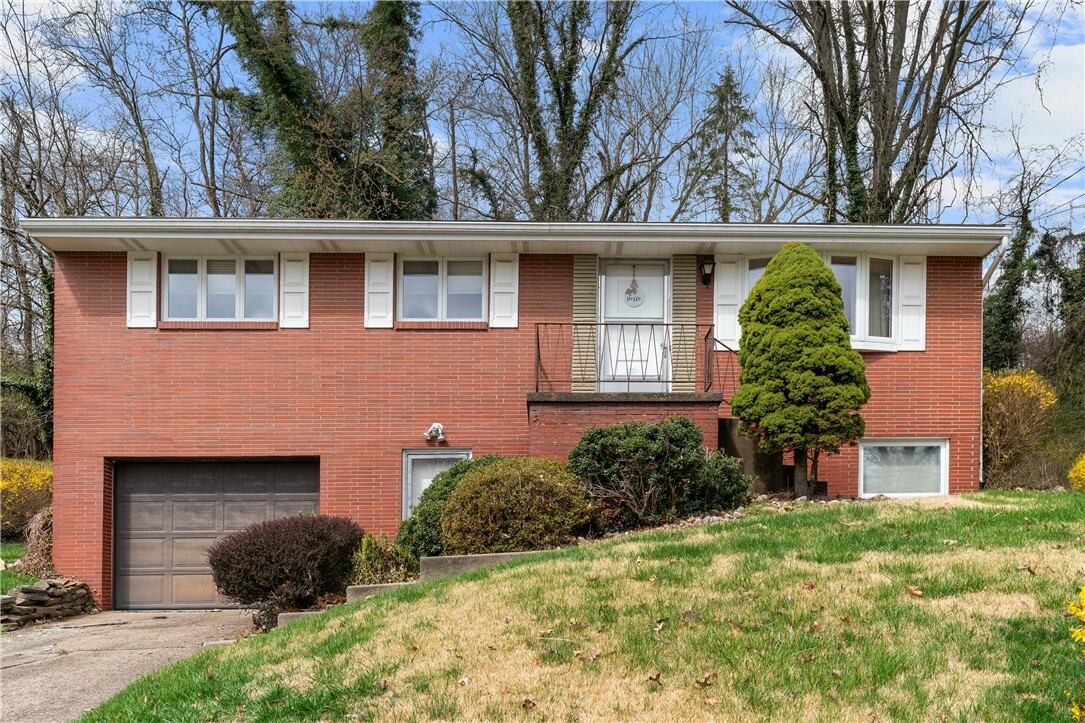 667 Debaldo Drive  West Mifflin PA 15122 photo