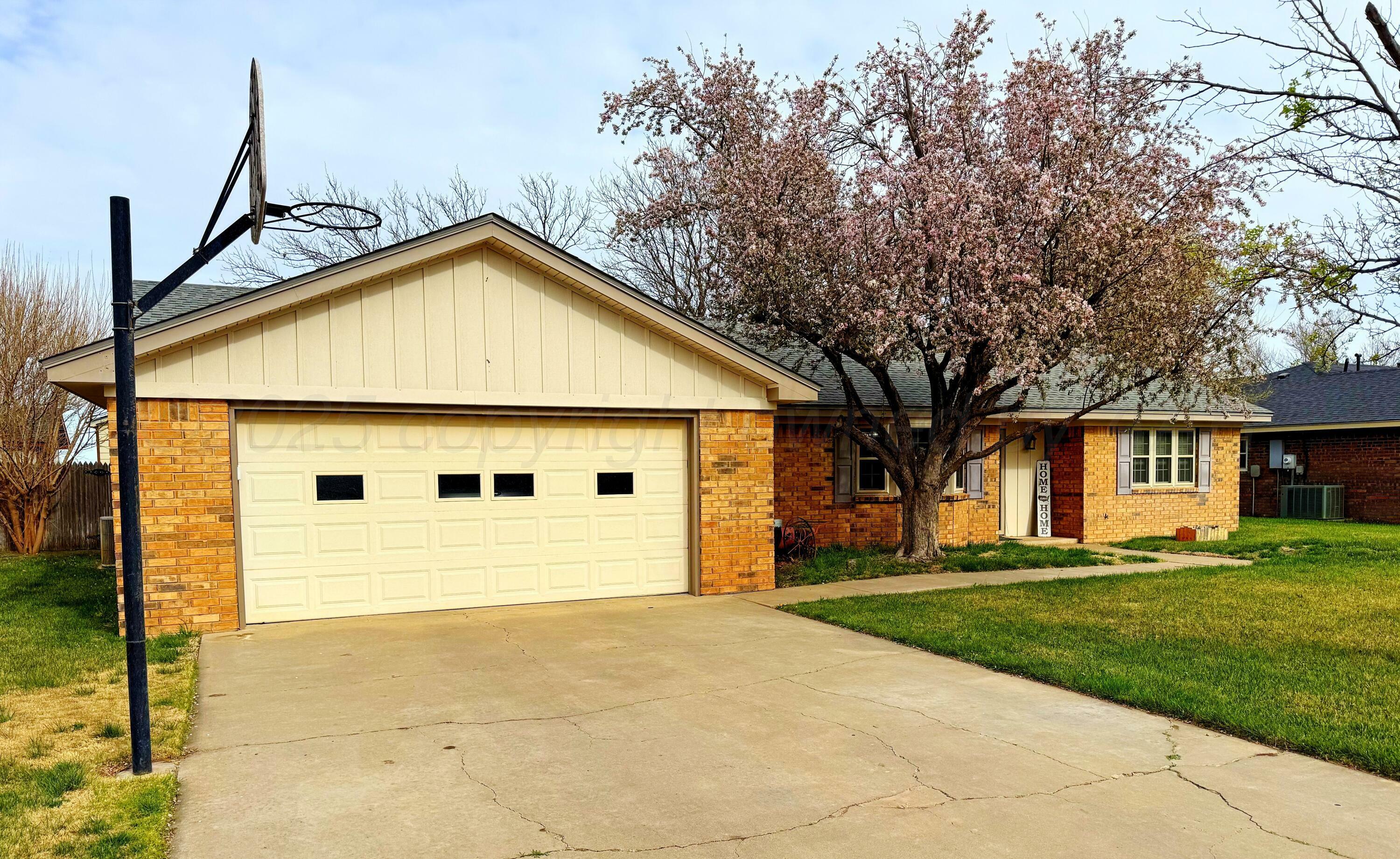 Property Photo: 1913 Texas Street TX 79070