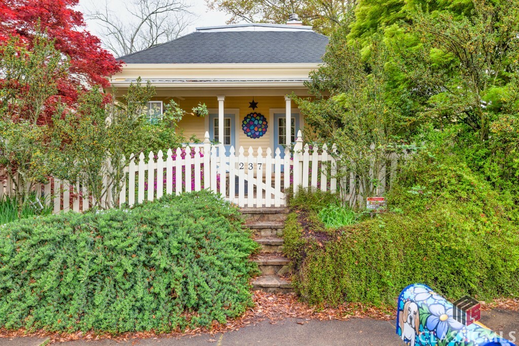 Property Photo: 237 Hiawassee Avenue GA 30601