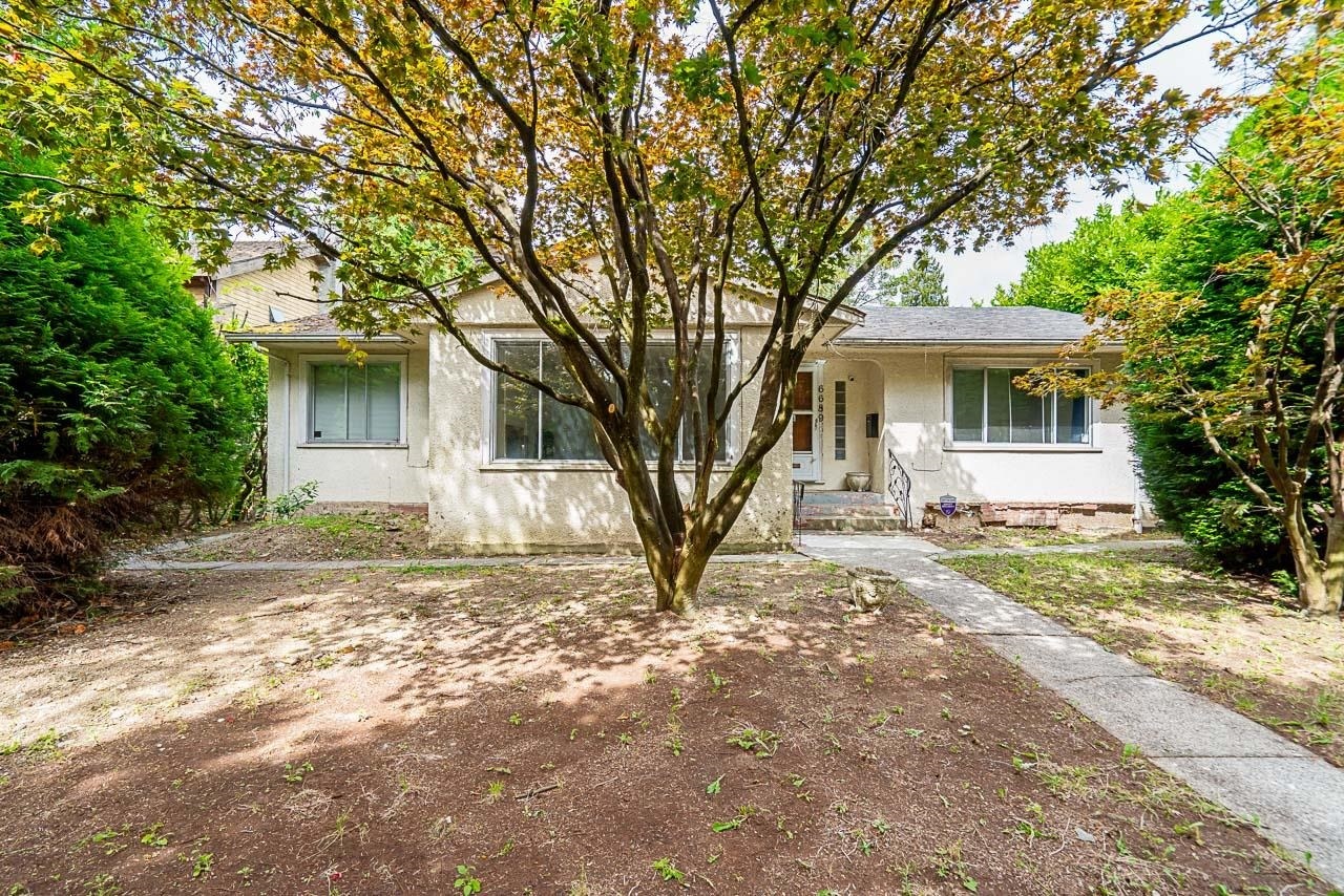 Property Photo: 6689 Granville Street BC V6P 4X1