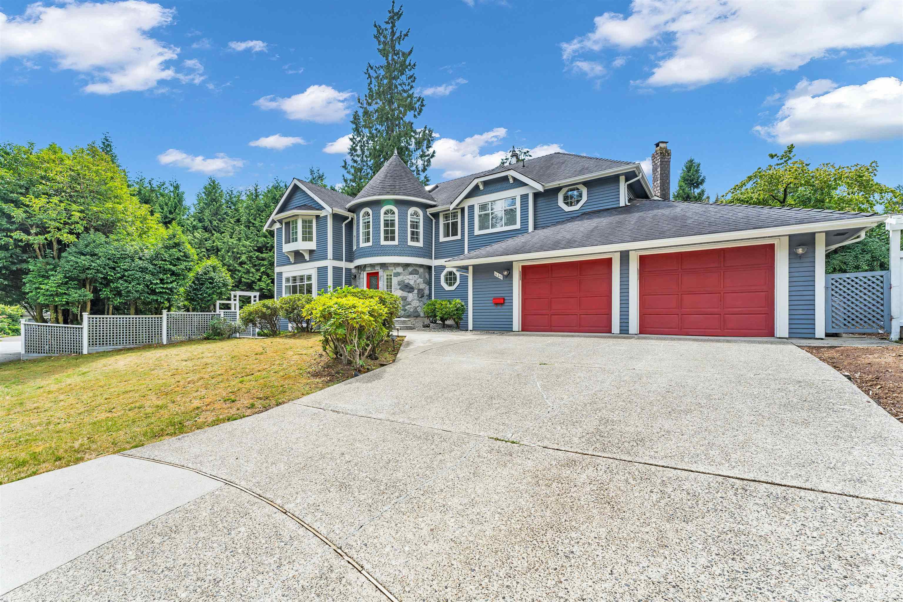 Property Photo: 441 Inglewood Avenue BC V7T 1X2