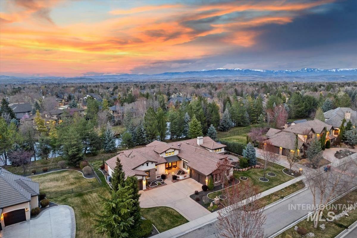 Property Photo: 602 W Watersford Dr. ID 83616