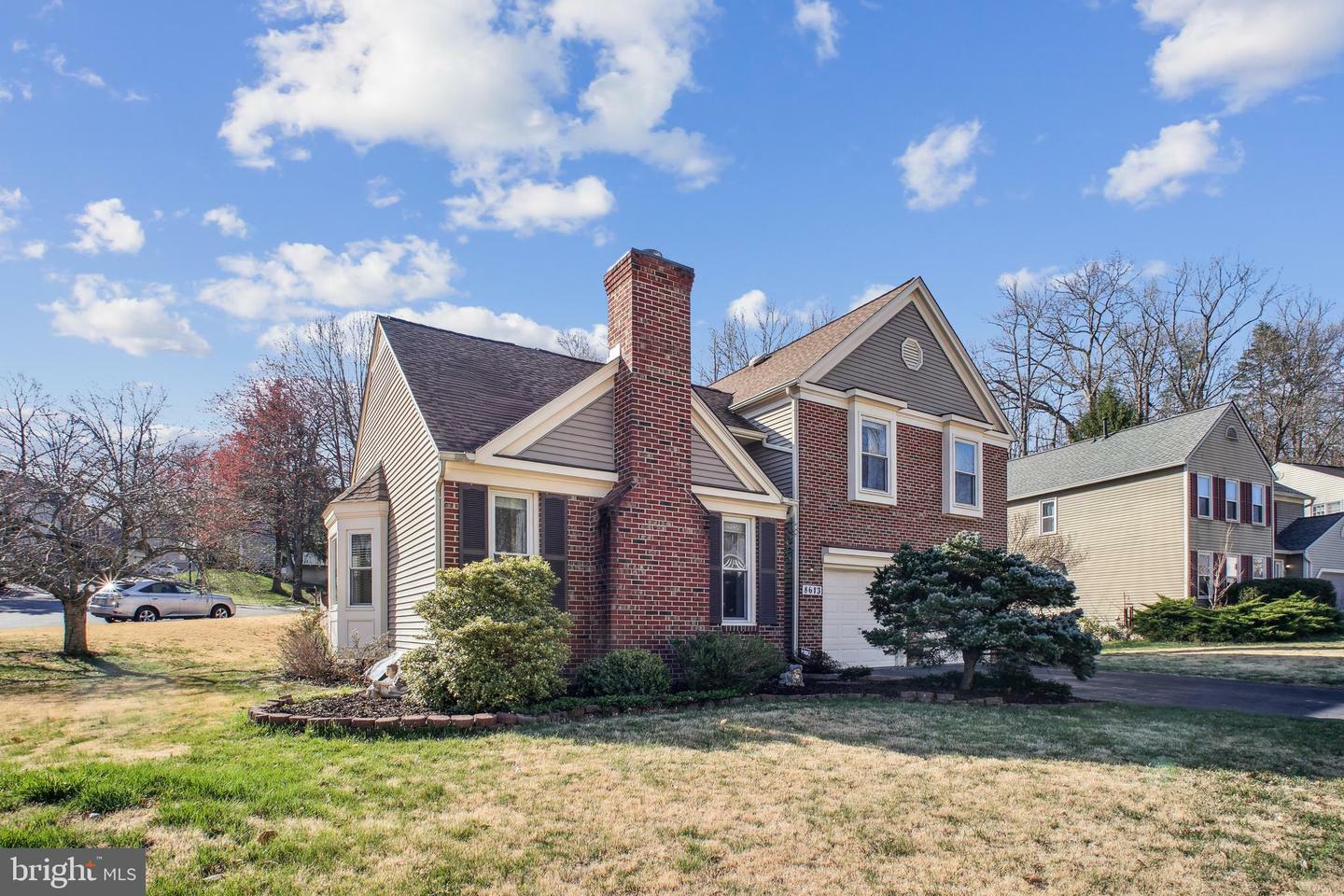 Property Photo: 8613 Groveland Drive VA 22153