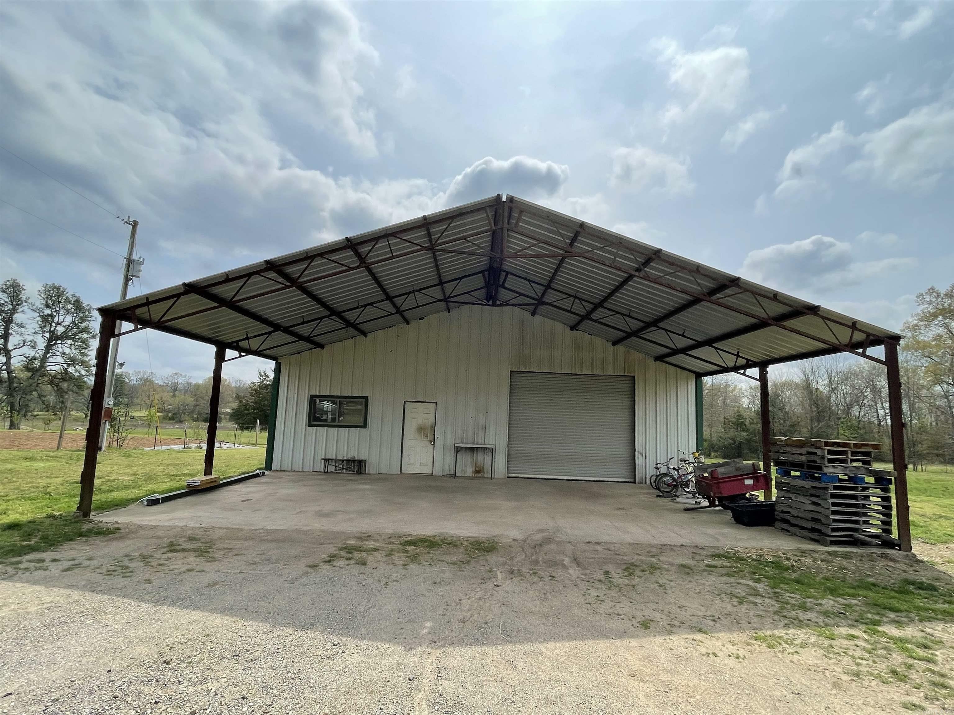 Property Photo: 4842 Highway 88 East AR 71953