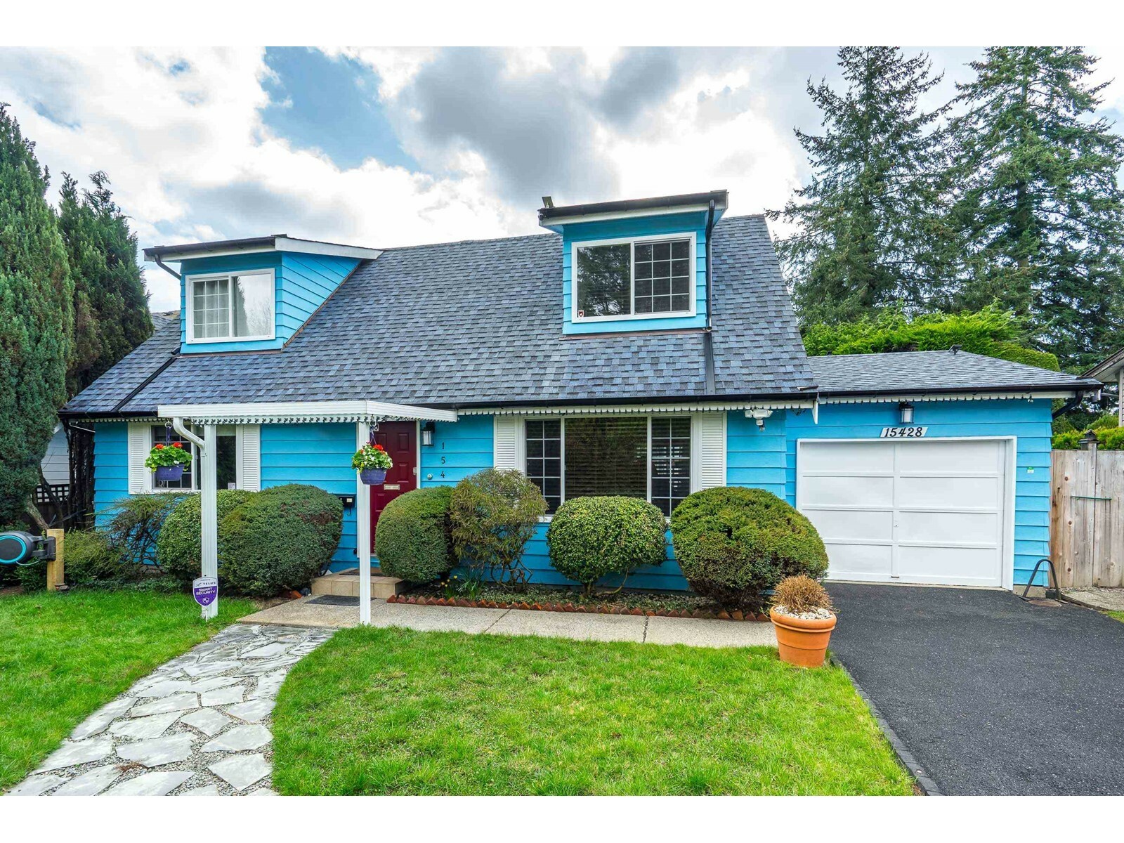 Property Photo: 15428 Madrona BC V4A 5N3