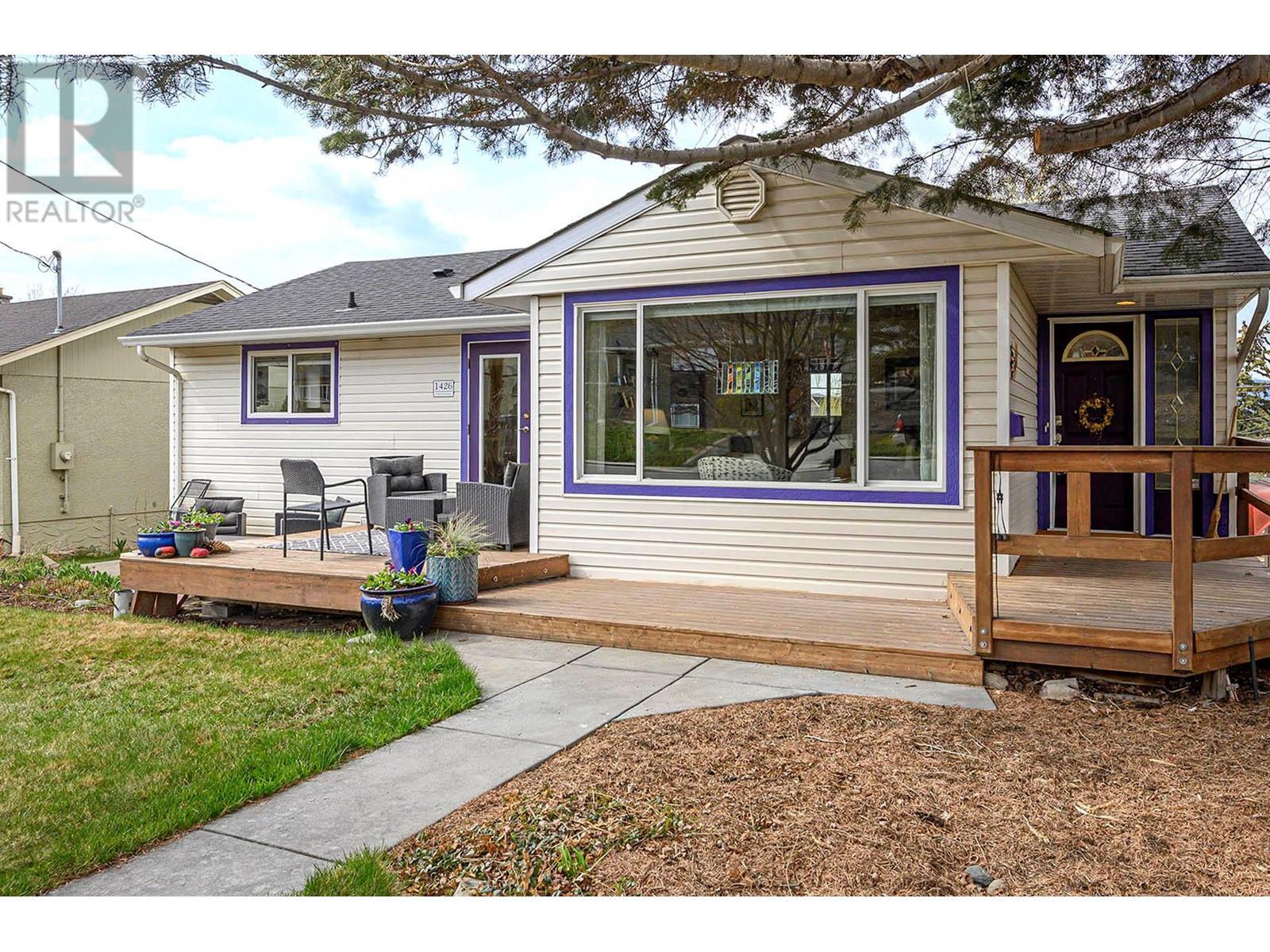 Property Photo: 1426 Pine Crescent BC V2C 2Z3