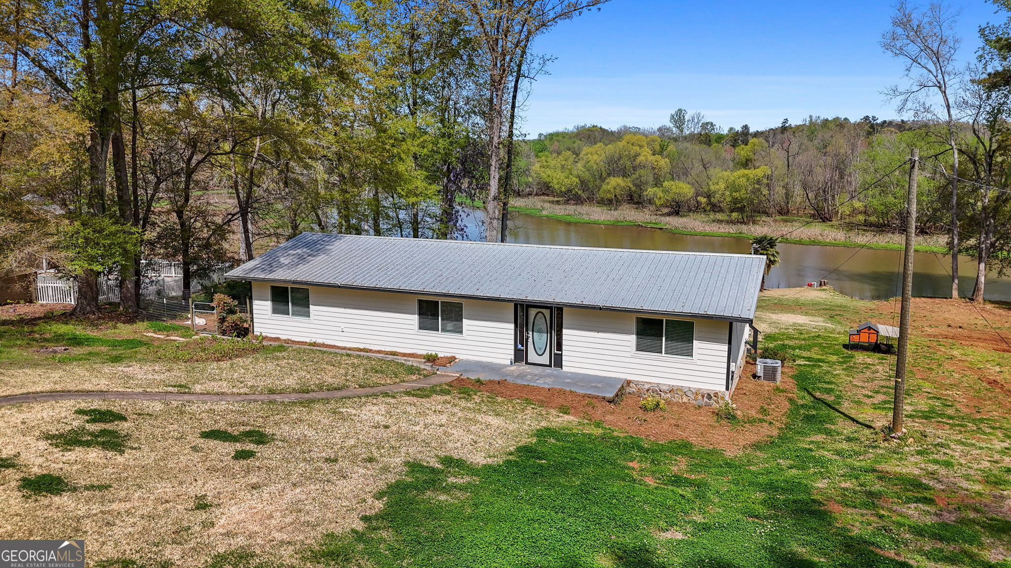 532 Henry Higgins Road  Jackson GA 30233 photo