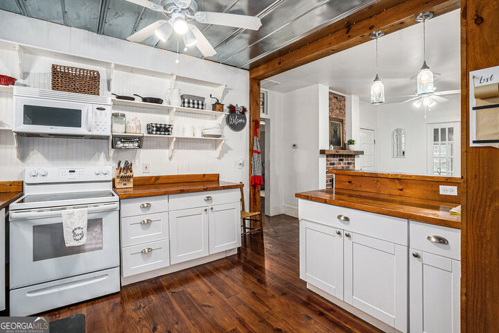 Property Photo: 15 Bridge Street GA 30559