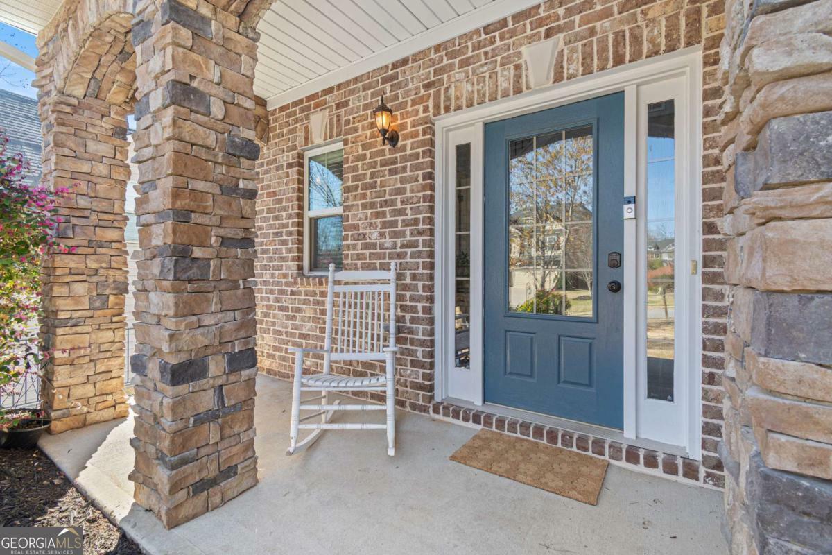 Property Photo: 4225 Hopewell Manor Drive GA 30028