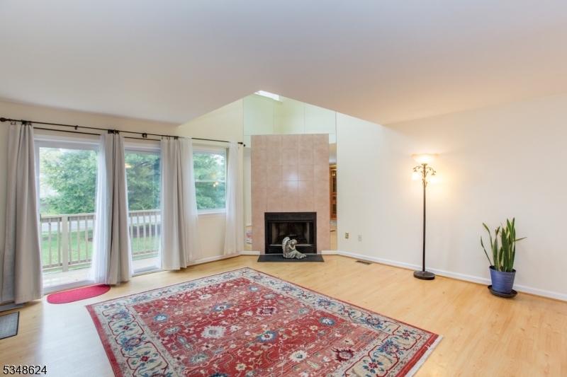 Property Photo: 7 Lake Ct NJ 08822