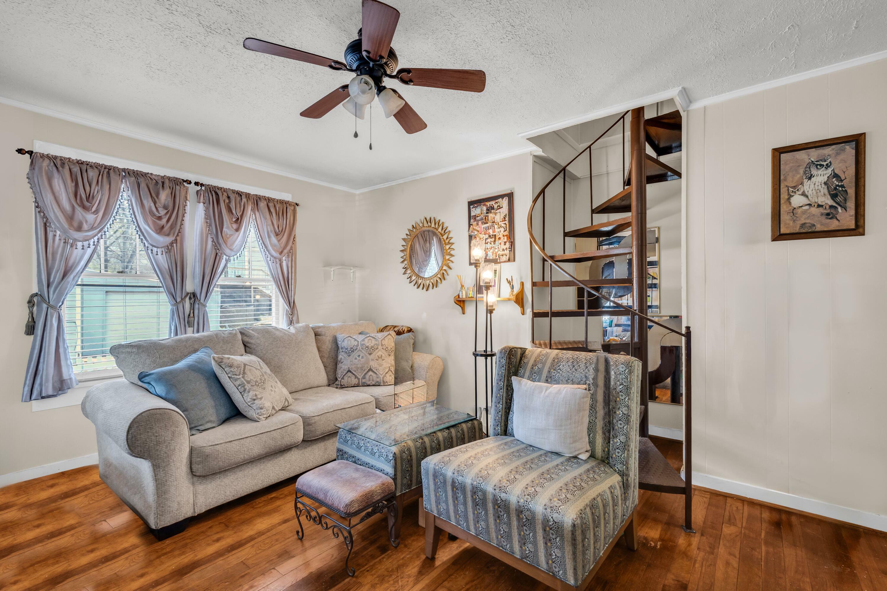 Property Photo: 312 Central Ave MS 39759