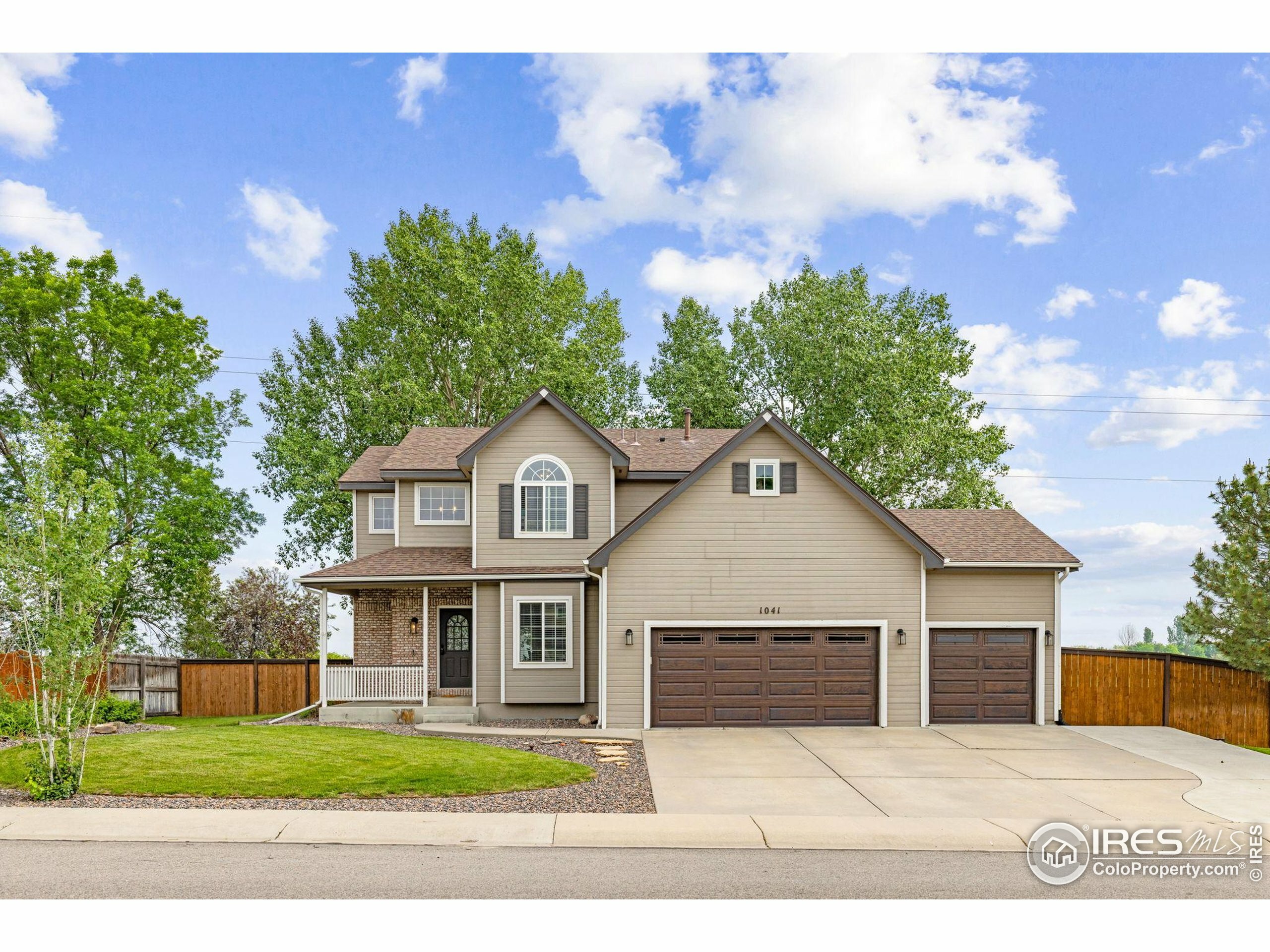 Property Photo: 1041 Wisteria Dr CO 80538